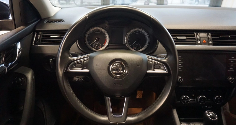 Skoda Octavia cena 72900 przebieg: 118283, rok produkcji 2018 z Wolin małe 667